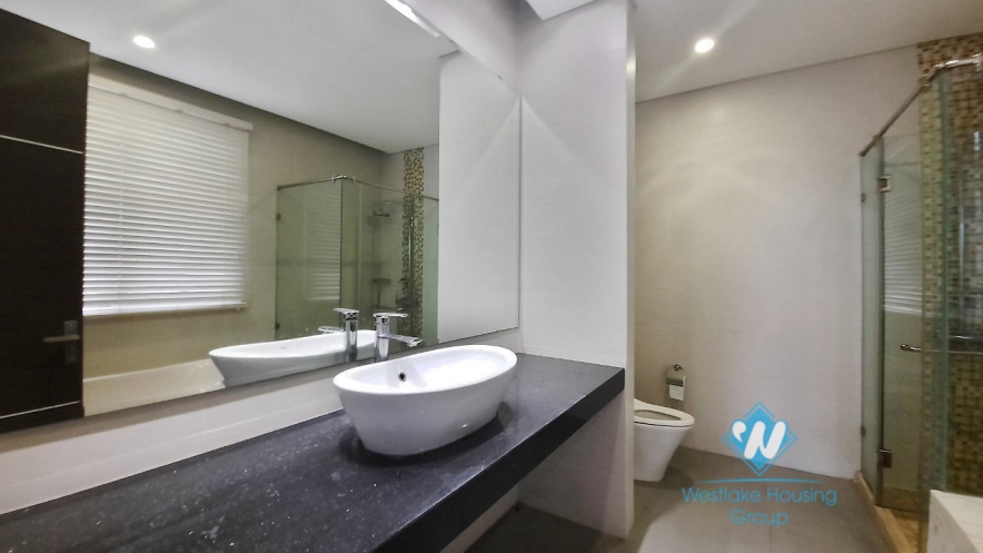 Adjacent four bedroom villas with backyard for rent in Vinhome Riverside Long Bien